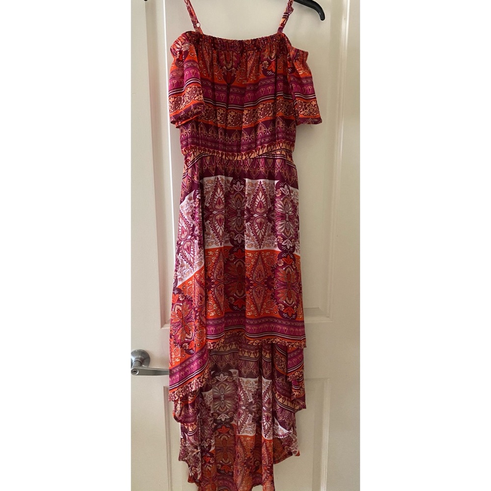 cute dress!